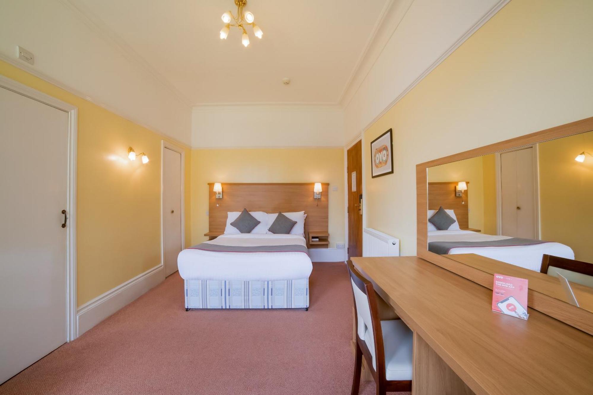 Oyo Eagle House Hotel, St Leonards Hastings Buitenkant foto