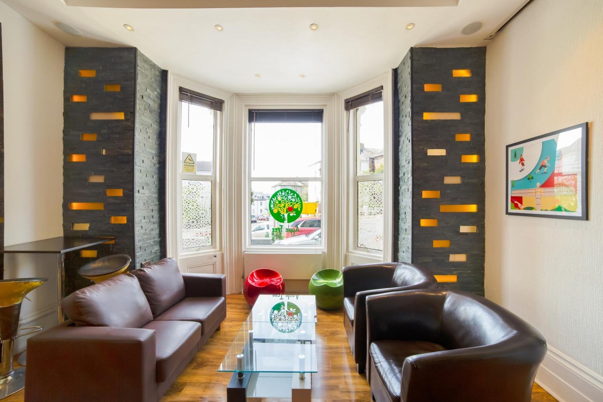 Oyo Eagle House Hotel, St Leonards Hastings Buitenkant foto