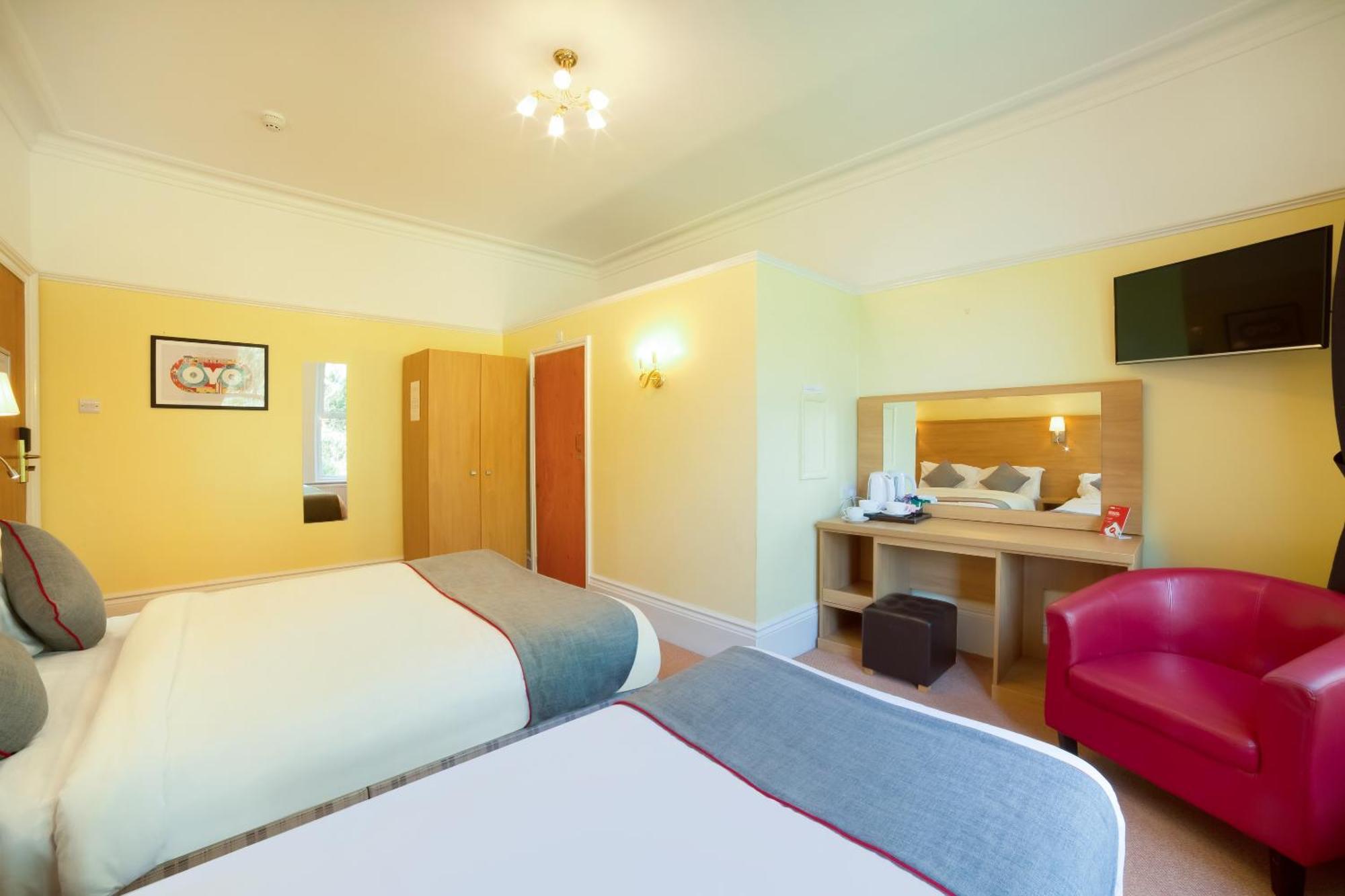 Oyo Eagle House Hotel, St Leonards Hastings Buitenkant foto