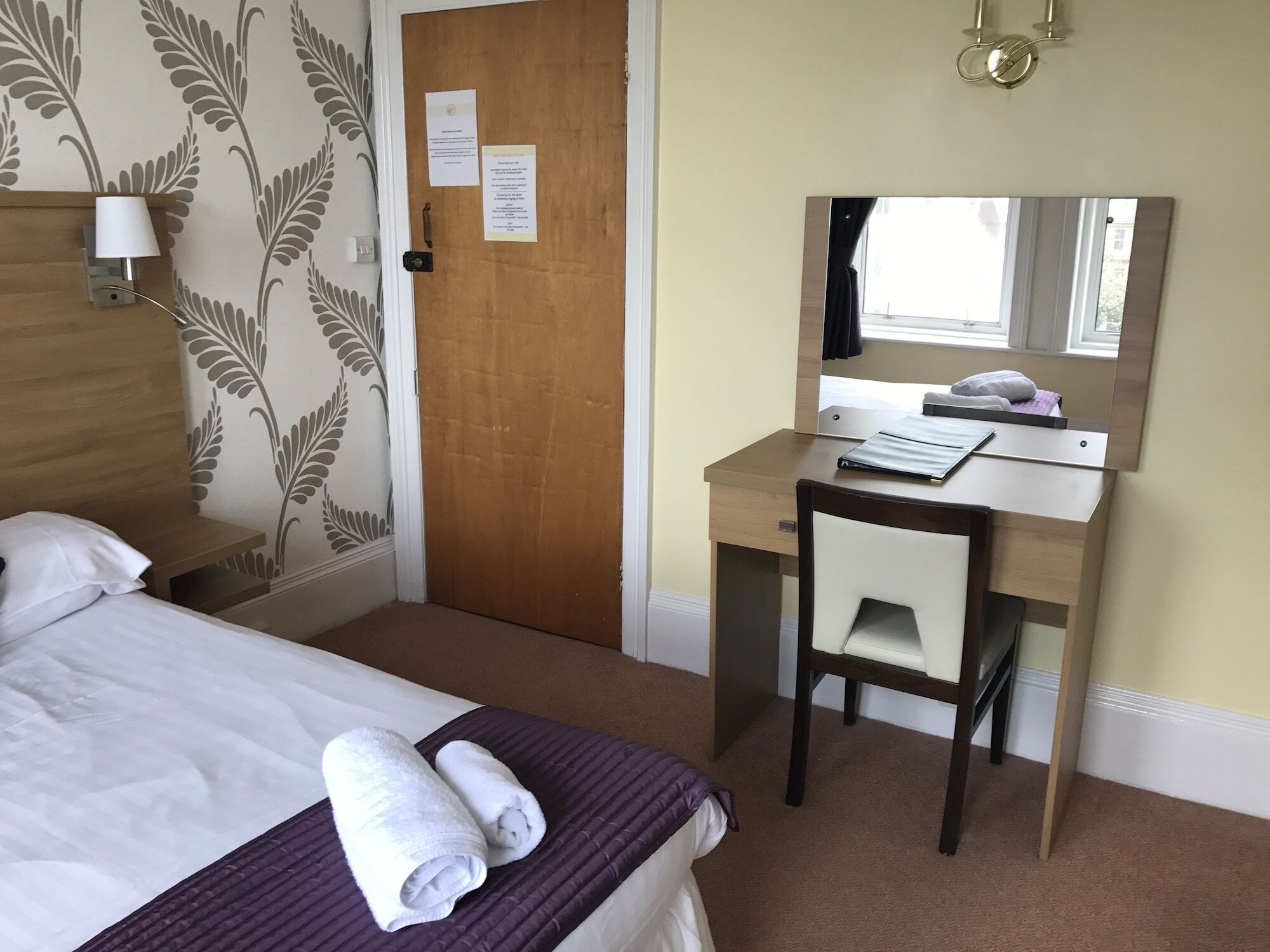 Oyo Eagle House Hotel, St Leonards Hastings Buitenkant foto